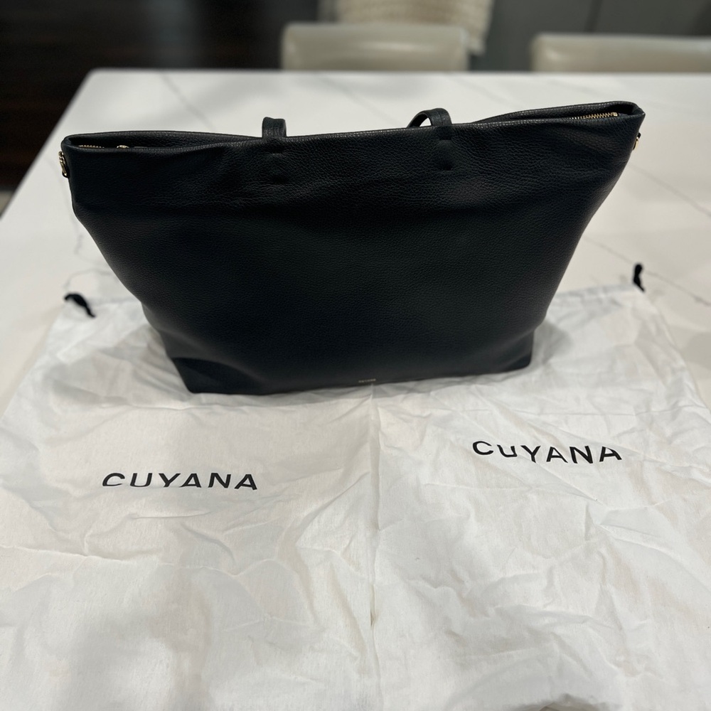 Cuyana Easy Zipper Black Leather Tote Bag